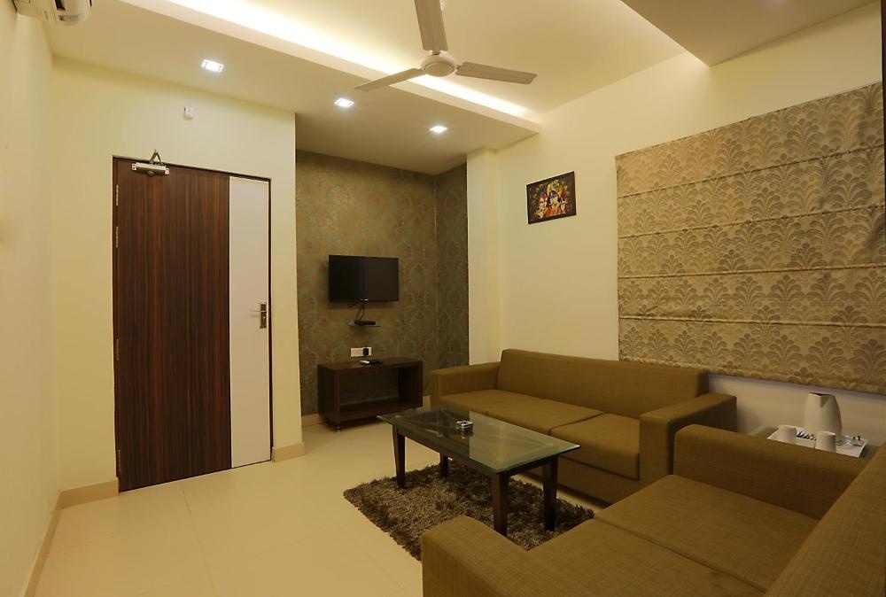 Room image 3